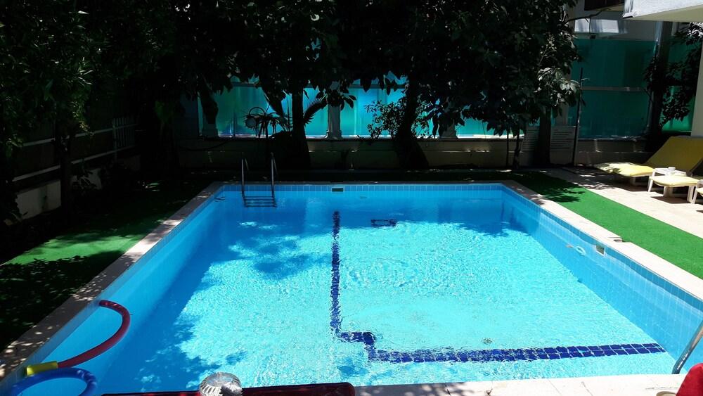 Kafkas Hotel Antalya Kültér fotó